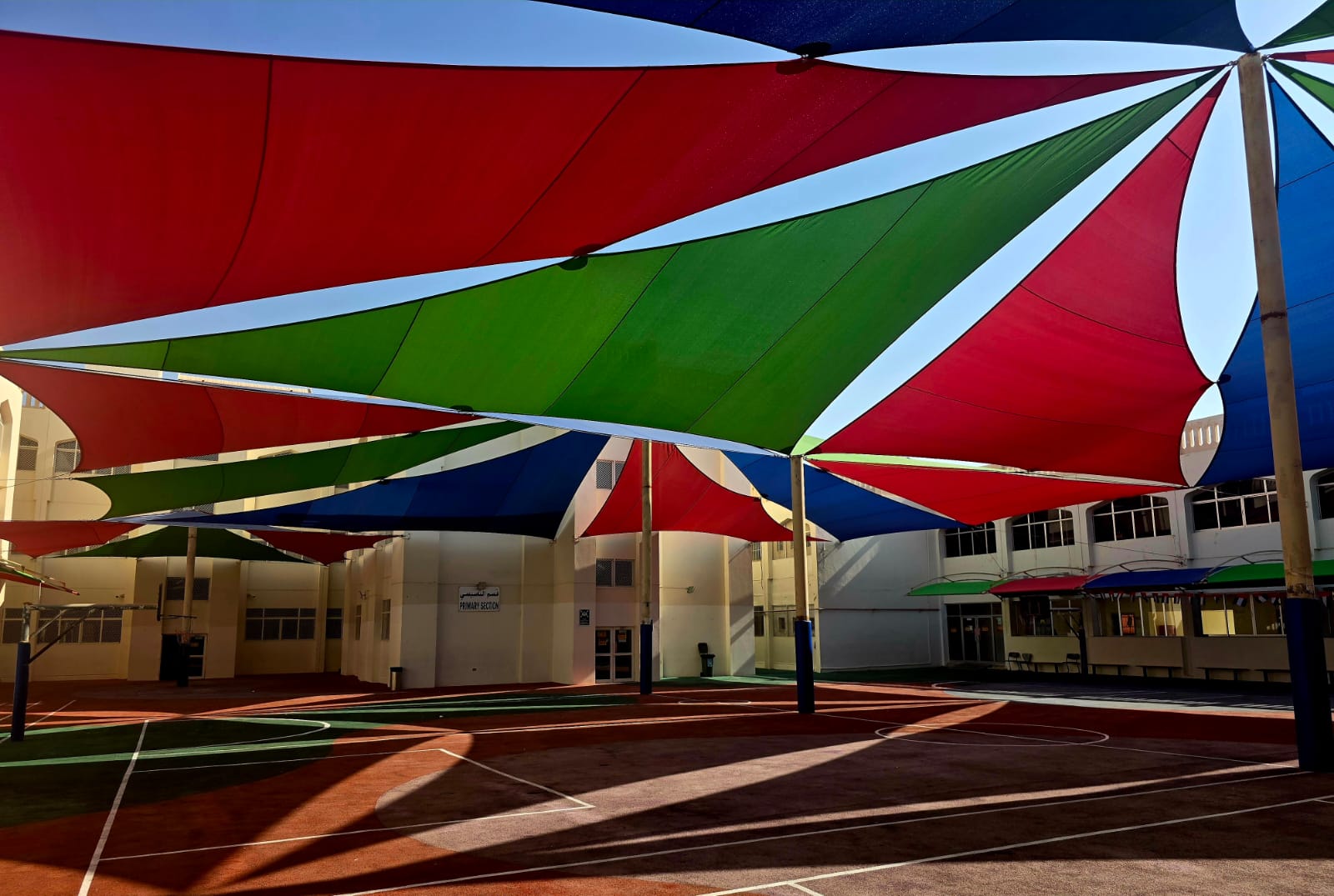 Sun Shade Sail/مظلات شراعية( لتغطية المساحات )