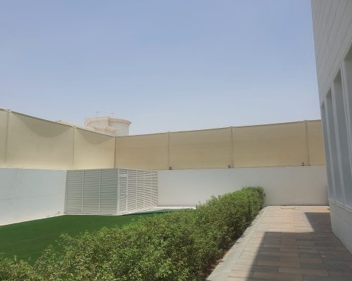 سواتر ( لمزيد من الخصوصية )<br/>Privacy Shades